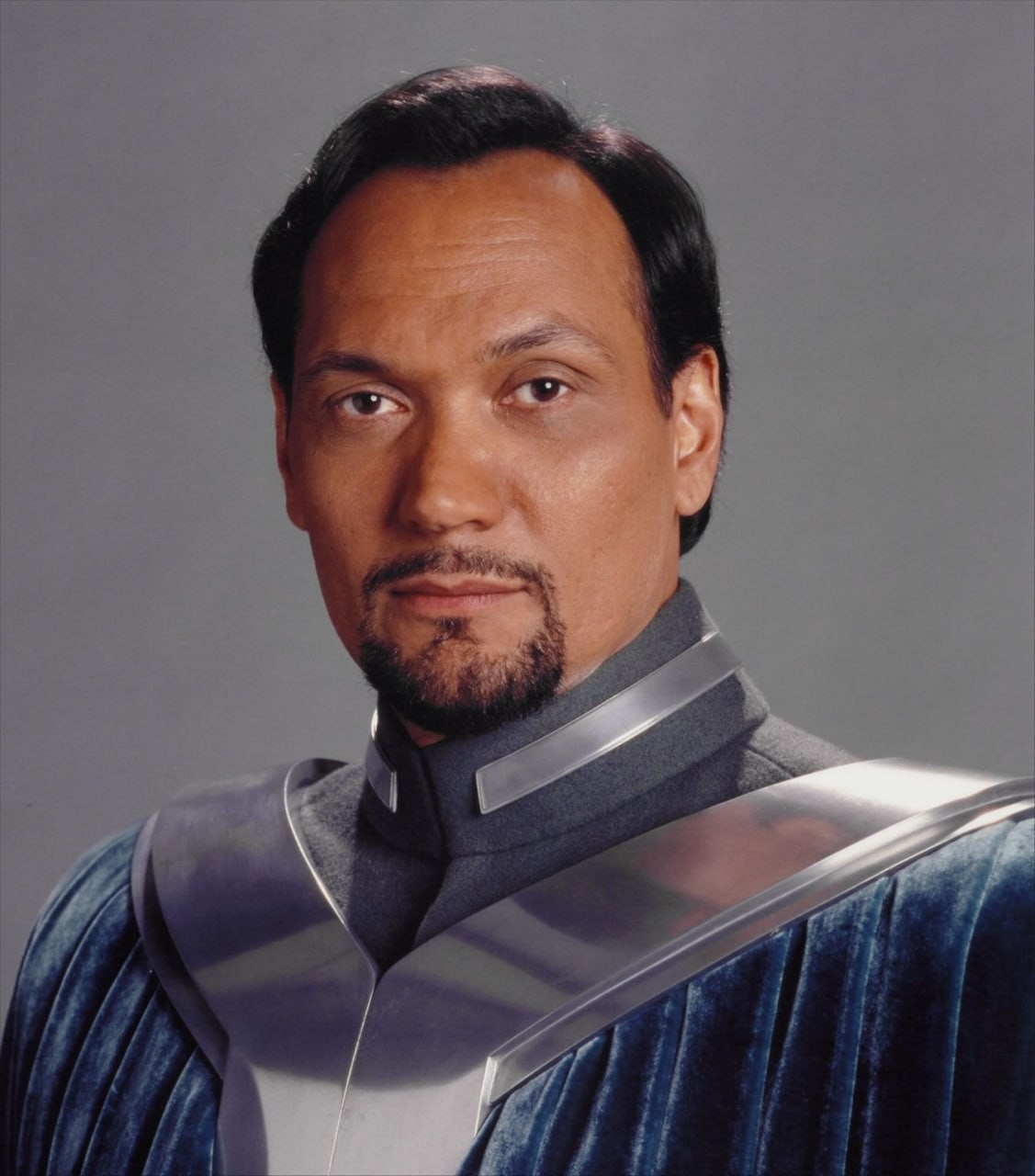 Tony Gilroy ist sehr zufrieden mit dem neuen Schauspieler als Bail Organa ?